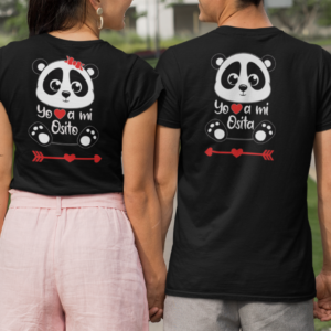 Este Día de San Valentín, luce increíble con nuestras juegos de playeras para Él y Ella con exclusivos y elegantes estampados que pueden ir en la espalda o pecho.