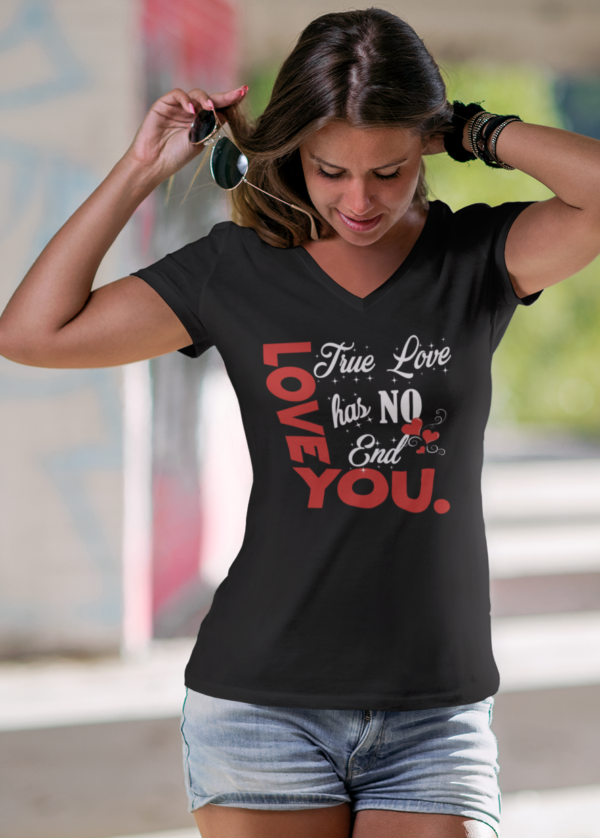 Este Día de San Valentín, luce increíble con nuestras playeras de algodón 100% con exclusivos y elegantes estampados que enamoran.