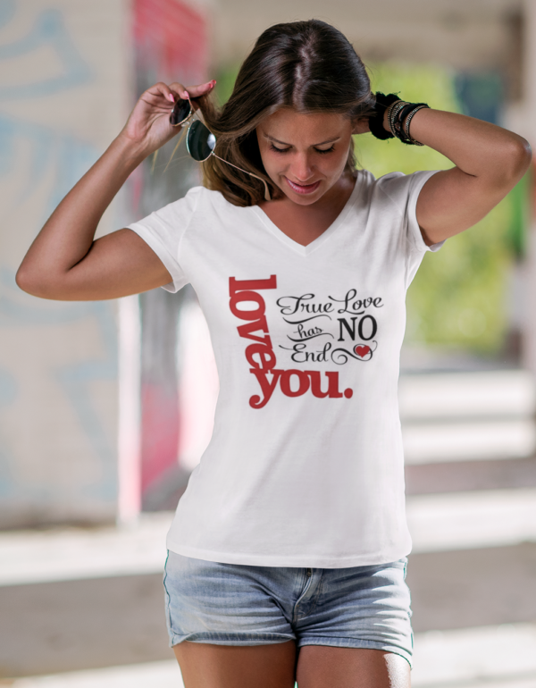 Este Día de San Valentín, luce increíble con nuestras playeras de algodón 100% con exclusivos y elegantes estampados que enamoran.