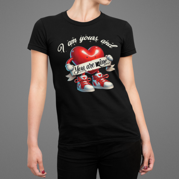 Este Día de San Valentín, luce increíble con nuestras playeras de algodón 100% con exclusivos y elegantes estampados que enamoran.