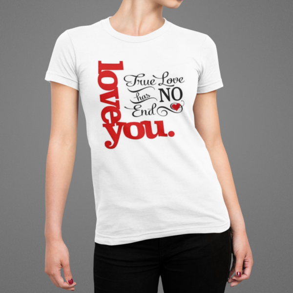 Este Día de San Valentín, luce increíble con nuestras playeras de algodón 100% con exclusivos y elegantes estampados que enamoran.