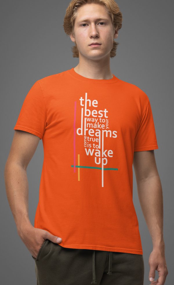 mockup-of-a-man-standing-in-a-studio-with-a-gildan-t-shirt-m32770 (17) Playera 100% Algodón de Alta Calidad en Modernos Colores con Impresionante Estampado.