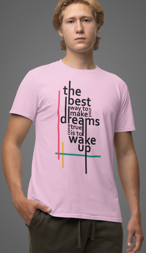 mockup-of-a-man-standing-in-a-studio-with-a-gildan-t-shirt-m32770 (23) Playera 100% Algodón de Alta Calidad en Modernos Colores con Impresionante Estampado.