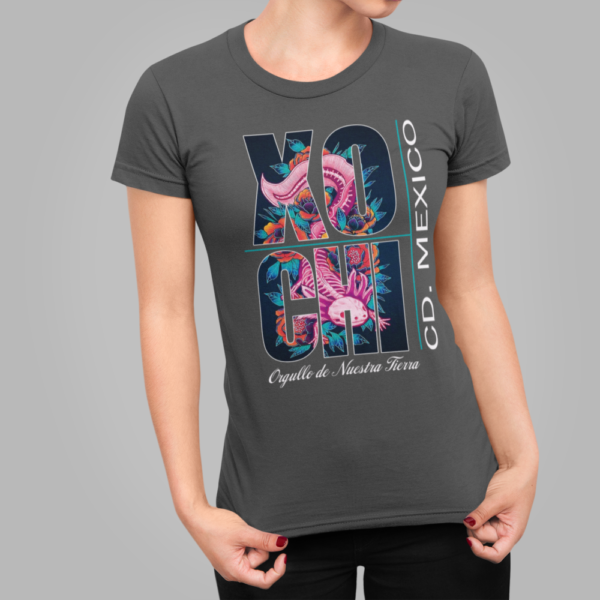 mockup-of-a-woman-showing-the-print-on-her-t-shirt-88-el (37) Playera Dama 100% Algodón de Alta Calidad, Cuello "V" y Redondo en diferentes colores e impresionante estampado.