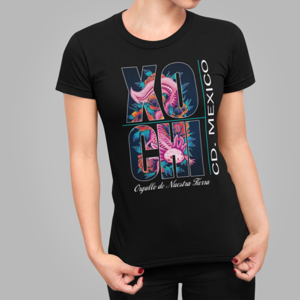 mockup-of-a-woman-showing-the-print-on-her-t-shirt-88-el (38) Playera Dama 100% Algodón de Alta Calidad, Cuello "V" y Redondo en diferentes colores e impresionante estampado.