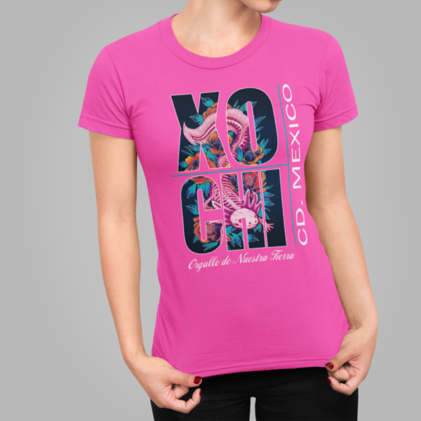 mockup-of-a-woman-showing-the-print-on-her-t-shirt-88-el (40) Playera Dama 100% Algodón de Alta Calidad, Cuello "V" y Redondo en diferentes colores e impresionante estampado.