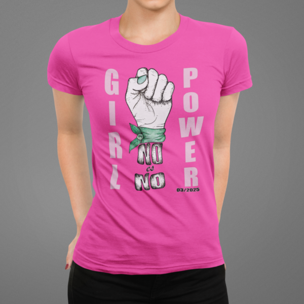 t-shirt-mockup-featuring-a-woman-with-hands-on-her-back-at-a-studio-89-el (22) Este Día Internacional de la Mujer, levanta la voz y luce increíble con nuestras playeras de algodón 100% con exclusivos estampados.