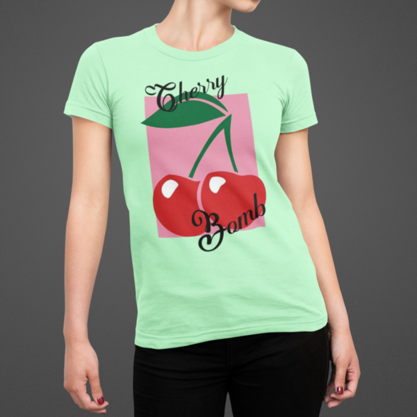 t-shirt-mockup-of-a-woman-posing-with-cropped-face-87-el (49) Playera Dama 100% Algodón de Alta Calidad, Cuello Redondo y Cuello "V", en colores Blanco y Negro con impresionante estampado.